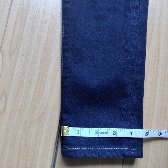 Levi's 721 High Rise Skinny Dark Wash Denim Jeans - Picture 6 of 8